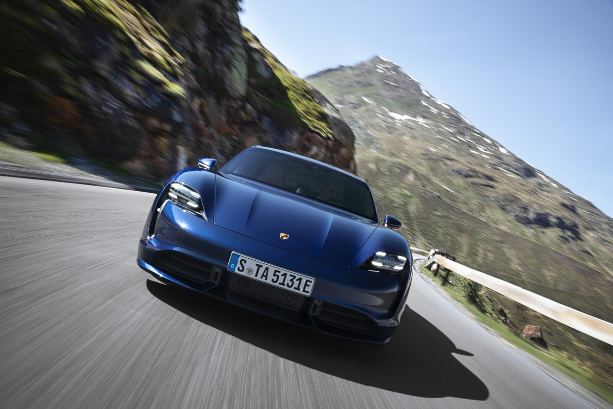 Voiture porsche Taycan